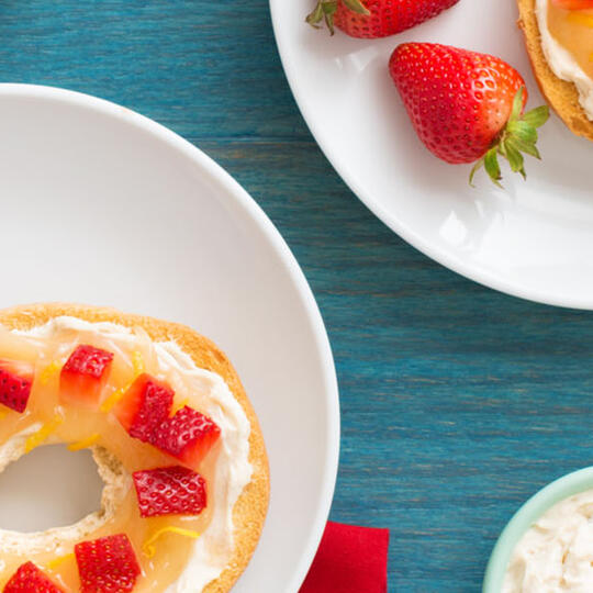 Luscious Lemon Pie Bagel Dempster's